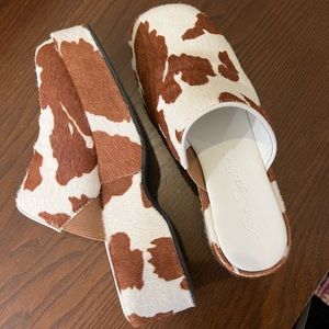 Lisa Says Gah! Platform Clogs